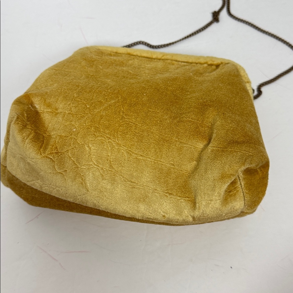Anthropologie Velvet Yellow Gold Convertible Clutch Crossbody Bag Chain Strap - Picture 3 of 8